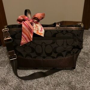 Coach diaper bag with strap, never used changing pad, scarf perfect condition